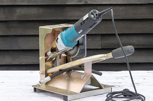 Slang afkortmachine