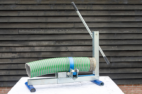 Handpers voor slangmontage