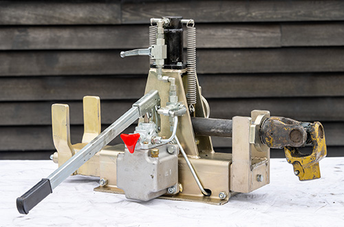 Montagepers voor aftakaspijp